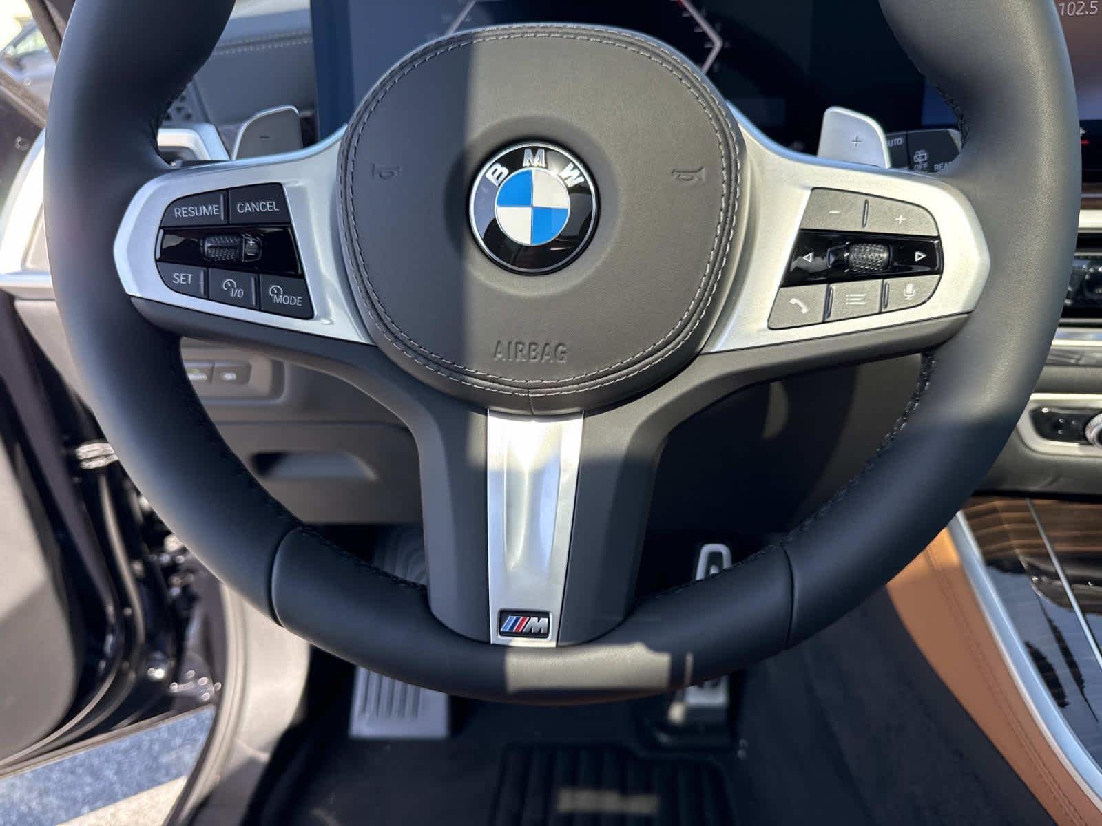 New 2026 Carbon Black Metallic BMW xDrive40i image 18