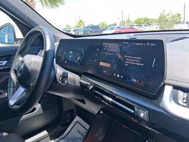 Used 2025 White BMW xDrive28i image 11