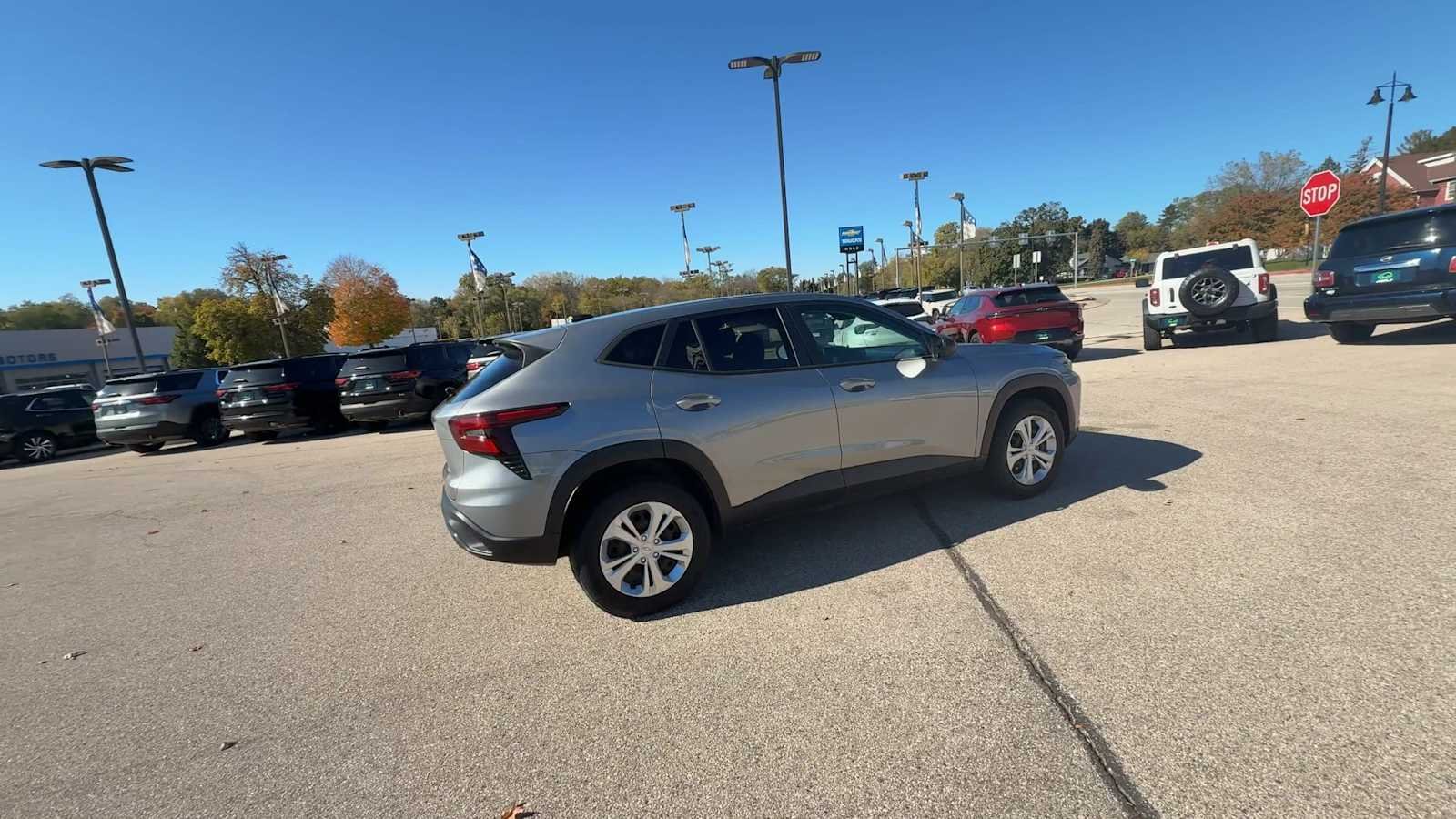 2024 Chevrolet Trax LS - Photo 8