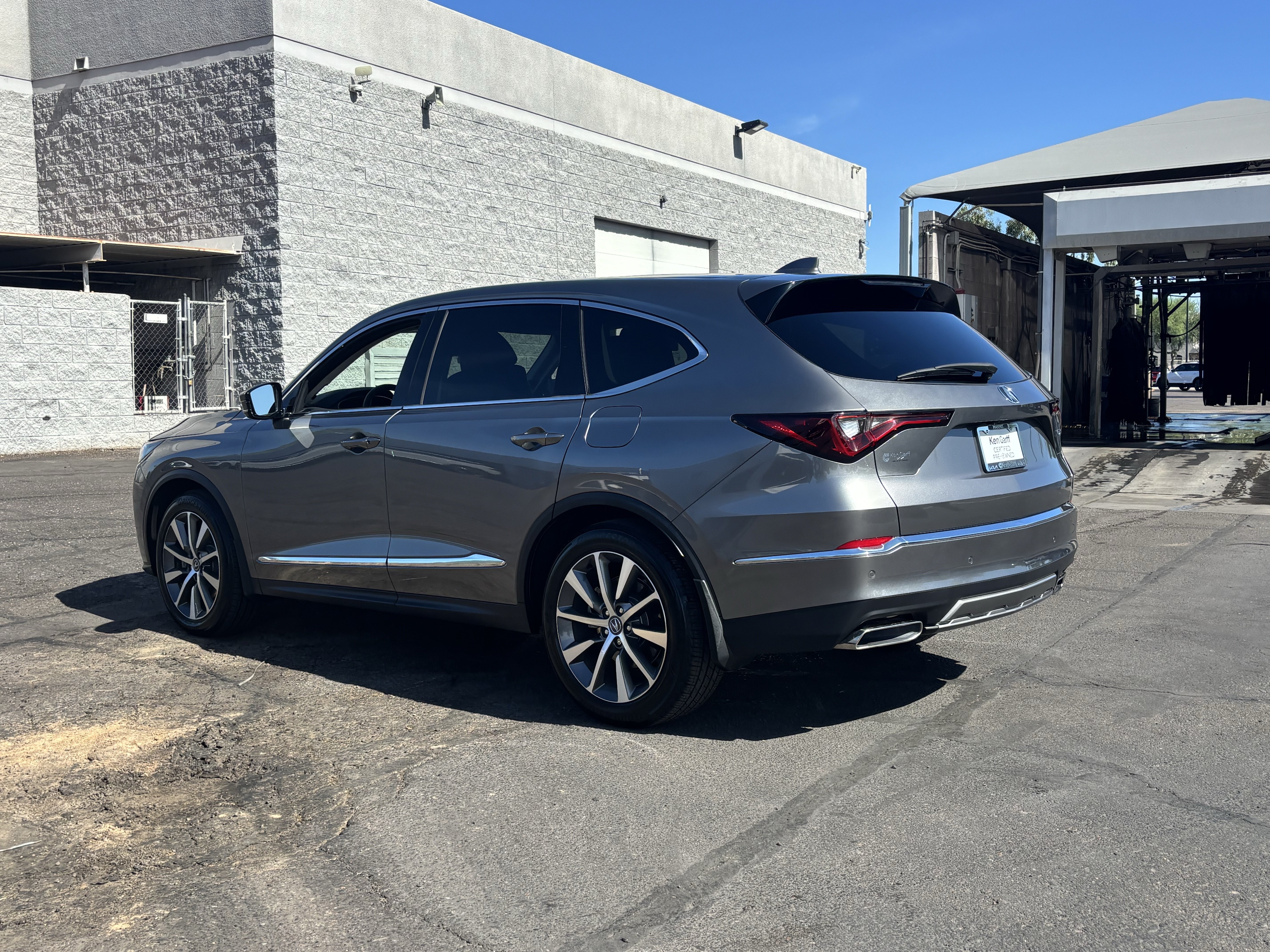Used 2025 Gray Acura w/Technology Package image 4