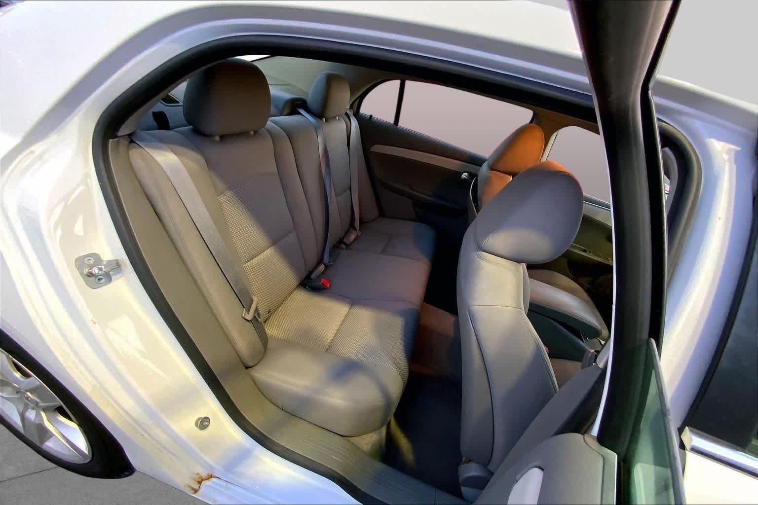 Used 2012 Summit White Chevrolet LS w/1FL image 16