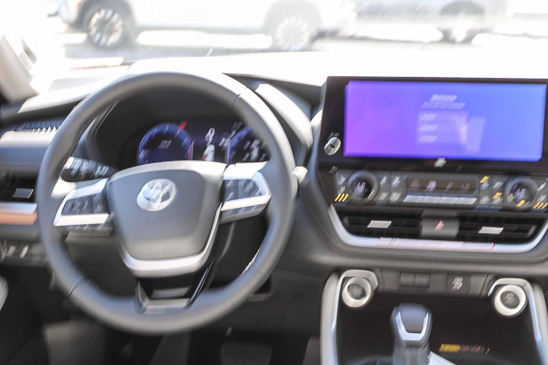 New 2026 Wind Chill Pearl <sup>1</sup> Toyota  Limited image 16