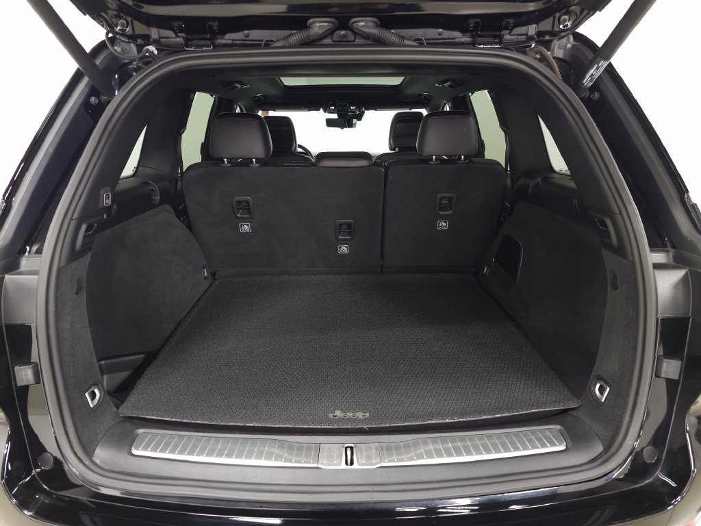 Used 2022 Black Jeep Summit image 5