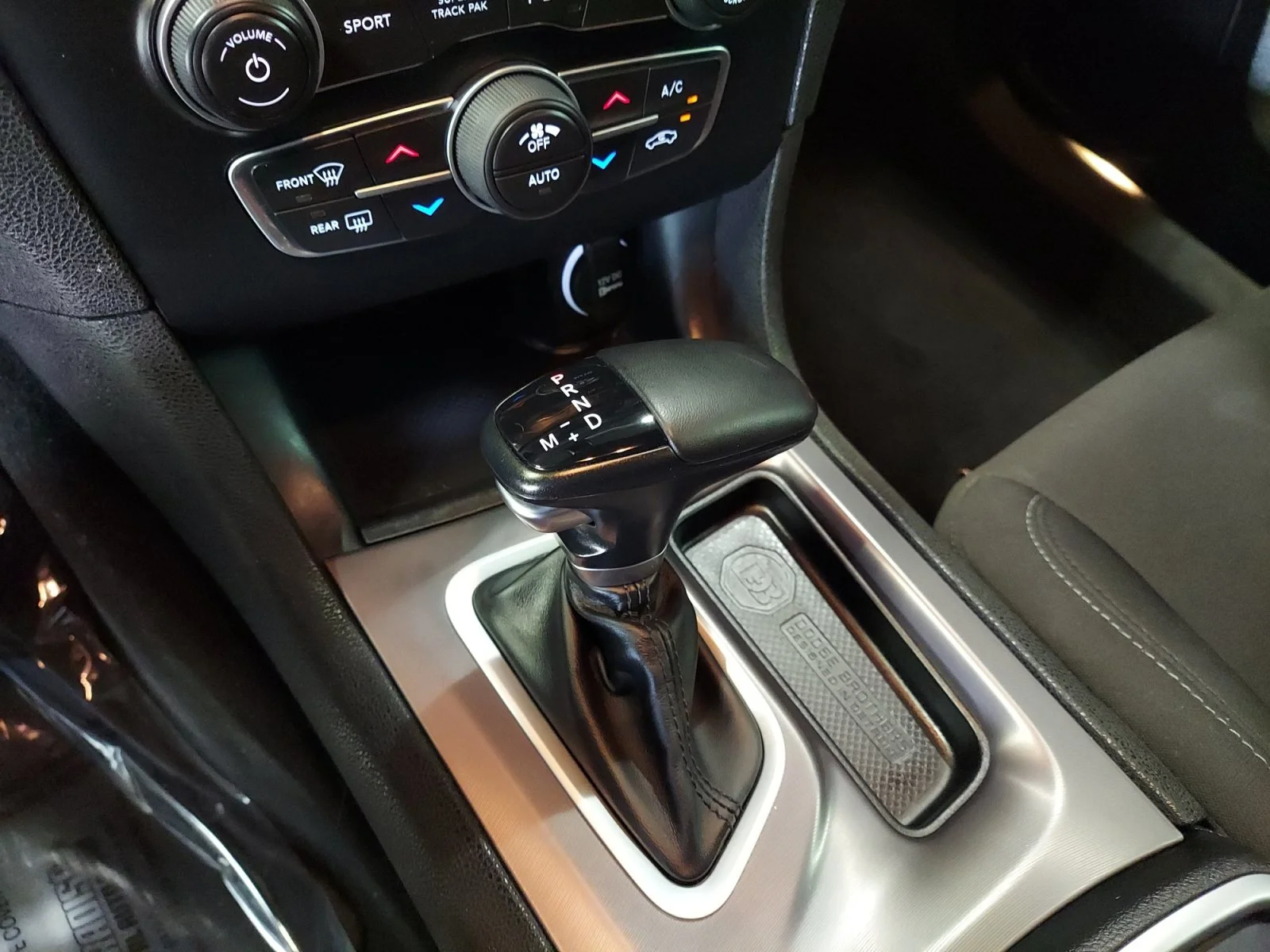 Used 2023 Granite Pearlcoat Dodge R/T image 21