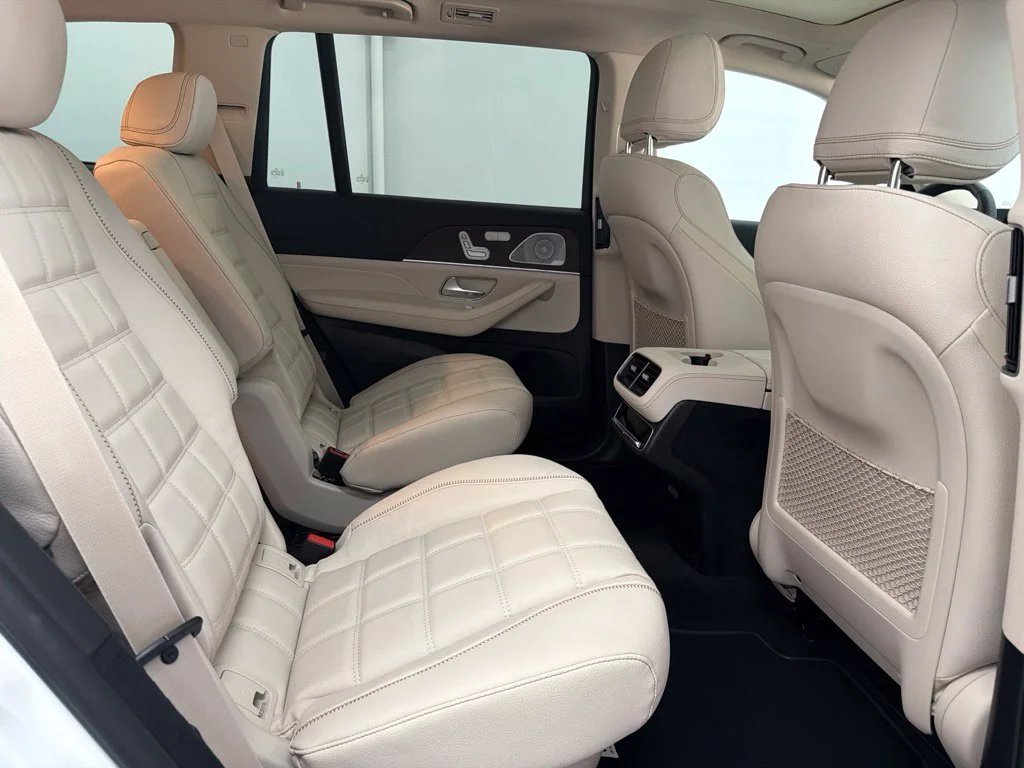 New 2027 White Mercedes-Benz GLS 450 image 28
