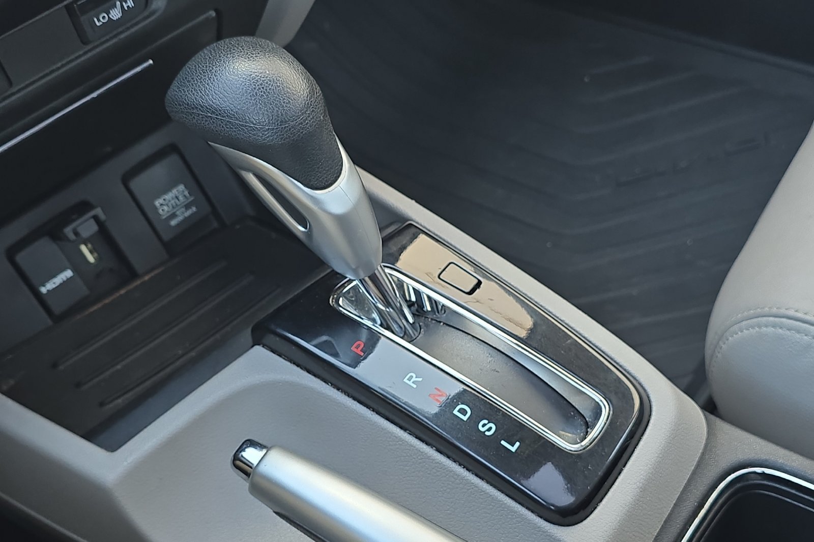 Used 2015 Gray Honda EX-L image 19