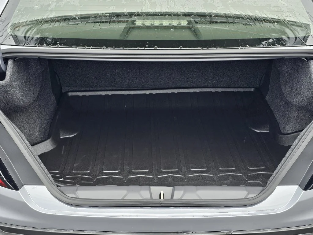 New 2026 ICE SILVER METALLIC Subaru Premium image 9