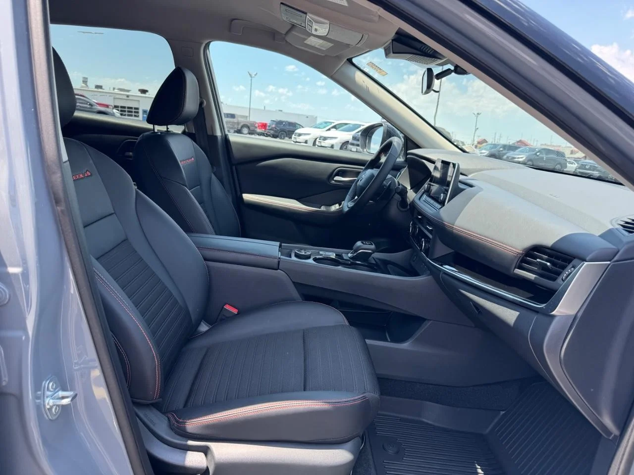 Used 2026 Boulder Gray Pearl Nissan Rock Creek image 18