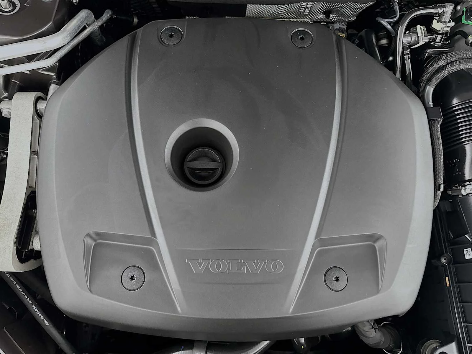 Certified Used 2025 Platinum Grey Volvo Core image 28