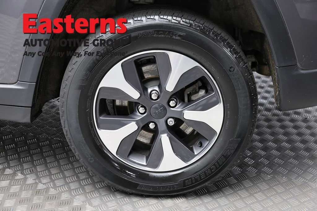 Used 2022 Gray Jeep 4xe image 8