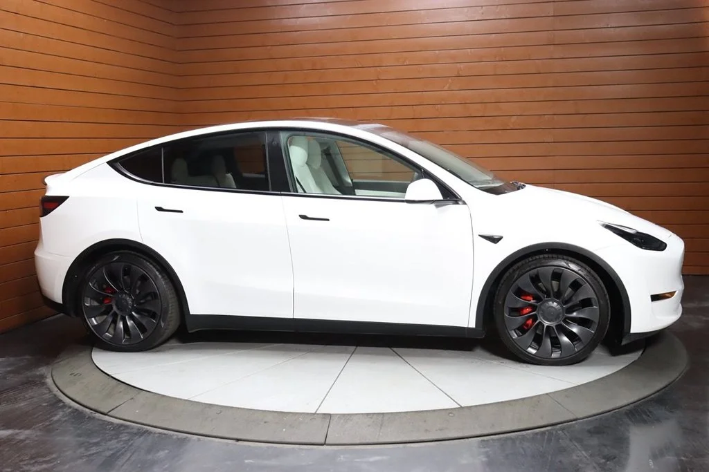 Used 2023 Pearl White Multi-Coat Tesla Performance image 7