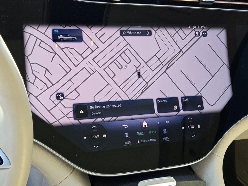 Used 2025  Mercedes-Benz 580 image 21