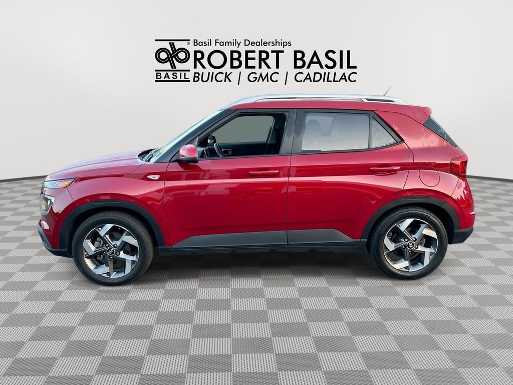 Used 2023 Red Hyundai SEL image 5