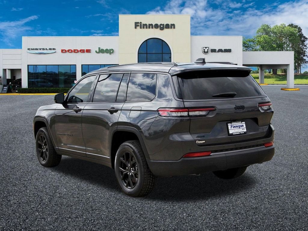 New 2026 Baltic Gray Metallic Clear-Coat Exterior Paint Jeep Altitude image 4
