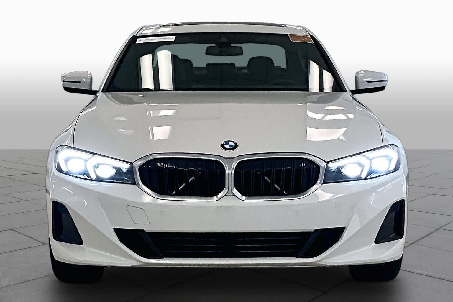 Used 2023 Alpine White BMW 330i image 3