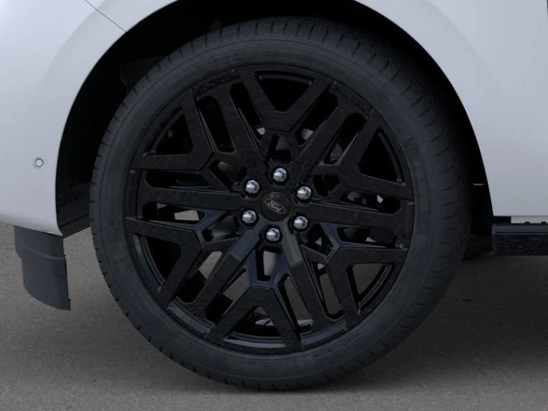 New 2026 White Ford Platinum image 19