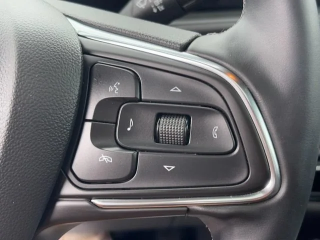 Used 2025 Ebony Twilight Metallic Buick Avenir image 19