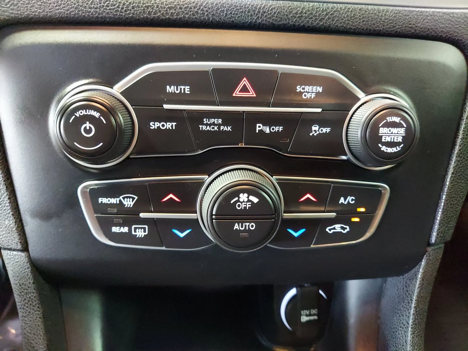 Used 2023 Granite Pearlcoat Dodge R/T image 18