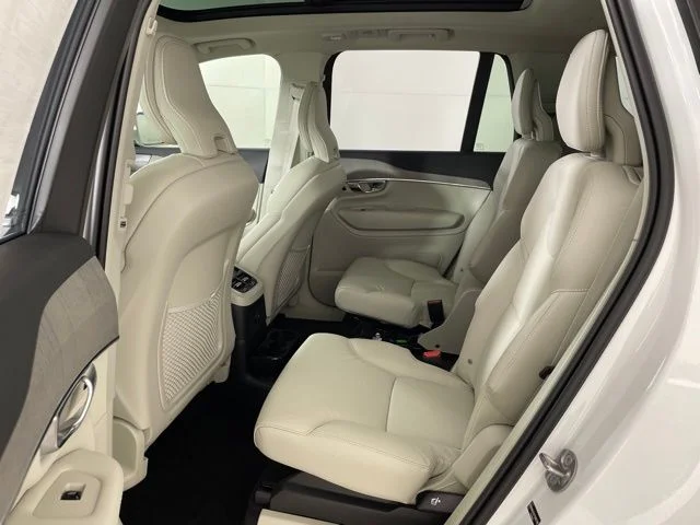 Certified Used 2025 White Volvo T8 AWD PLUS MANAGER SPECIAL image 37