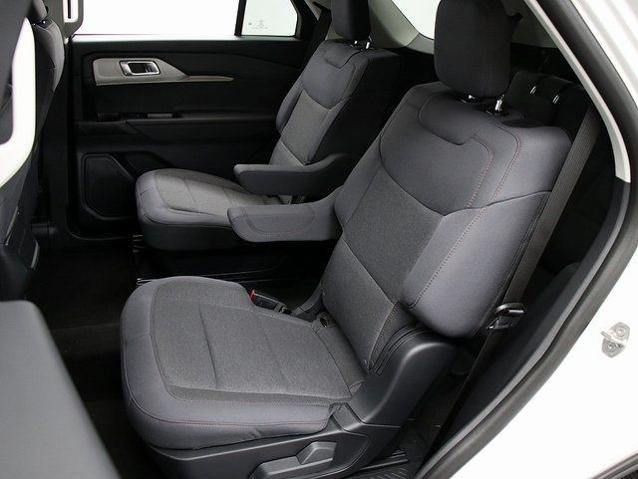 New 2026 Star White Metallic Tri-Coat Ford Active image 11