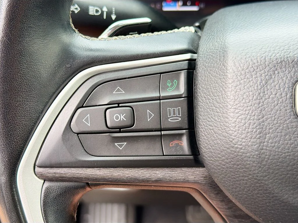 Used 2022 Gray Metallic Jeep Limited image 22