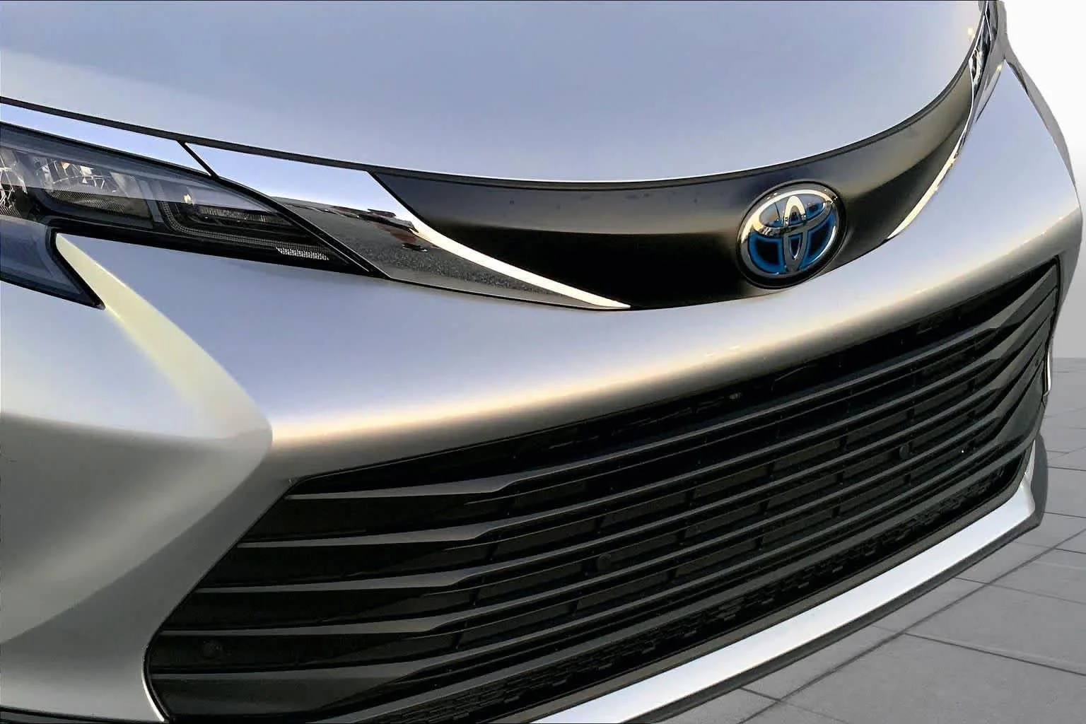 Used 2025 Celestial Silver Metallic Toyota XLE image 27