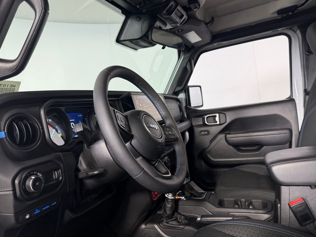 Used 2025 White Jeep Rubicon 4xe image 21