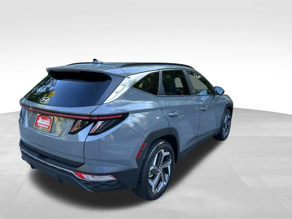 Used 2024 Gray Hyundai SEL image 5