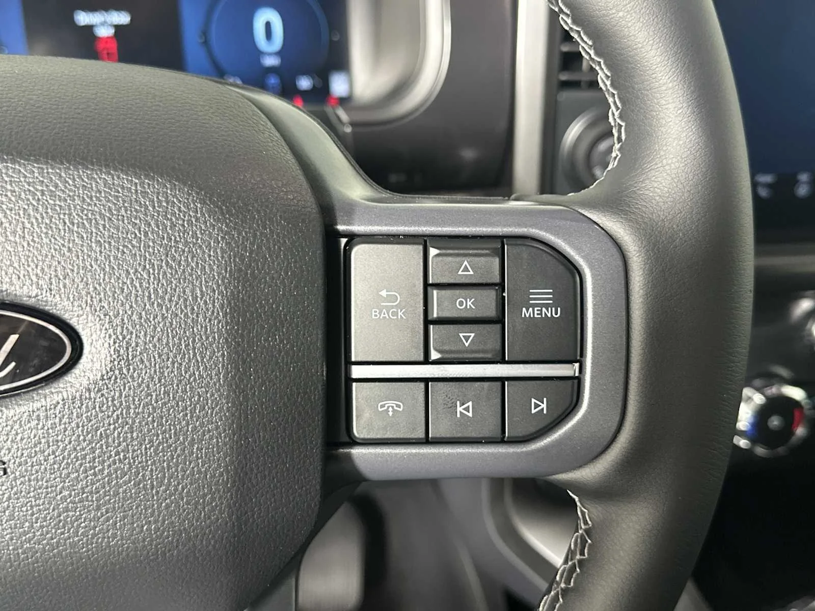 New 2026 Avalanche Gray Ford LARIAT image 30