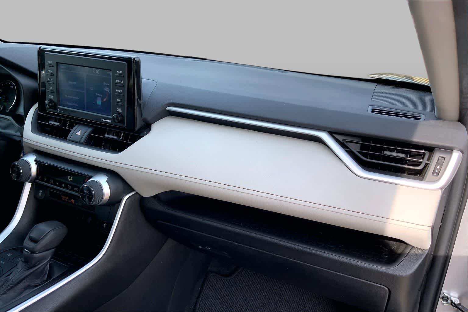 Used 2022 Silver Sky Metallic Toyota Hybrid XLE image 18