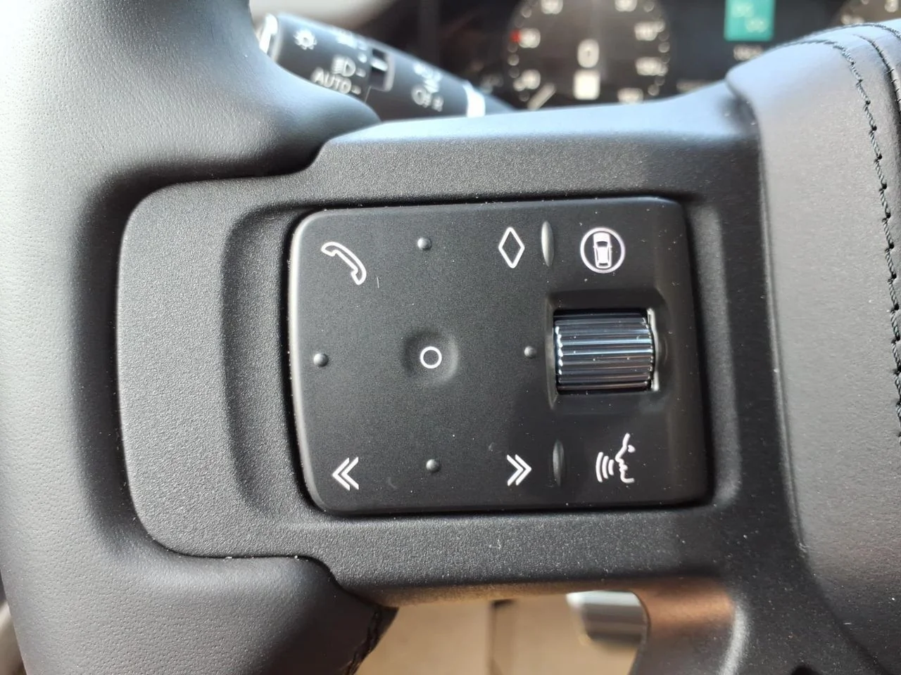 New 2026 Carpathian Grey LAND ROVER X image 11