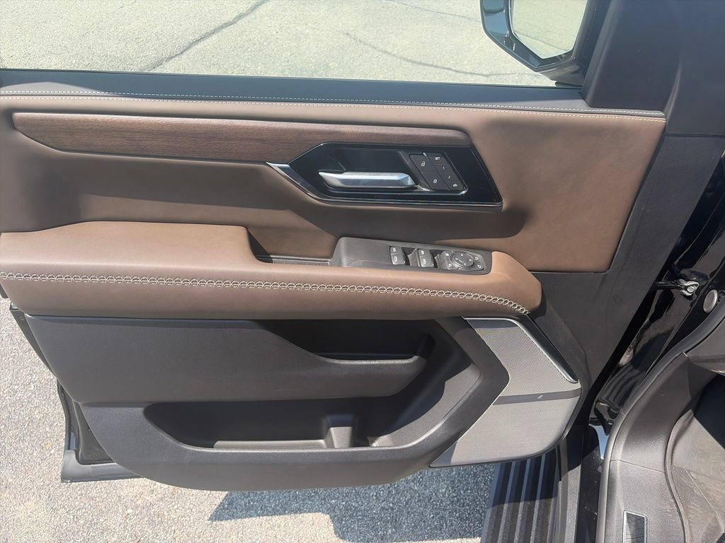 2026 GMC Yukon Denali Ultimate - Photo 19