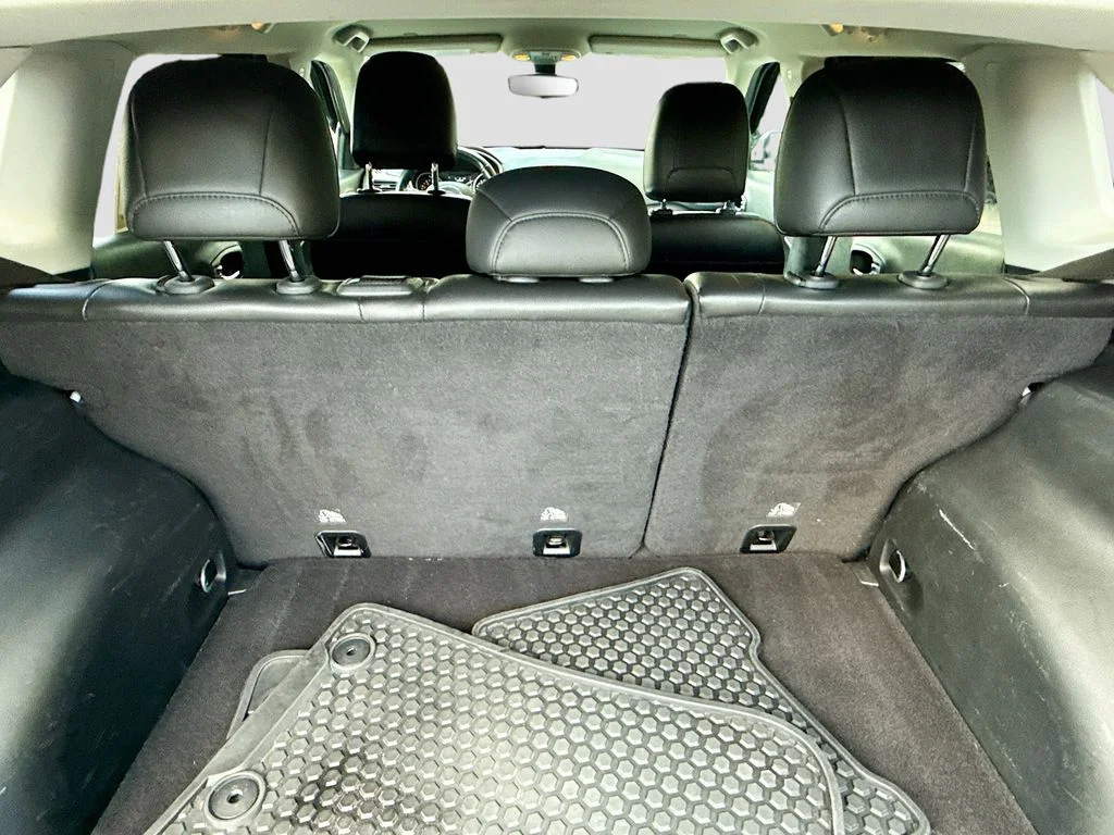 Used 2019 Billet Silver Metallic Clearcoat Jeep Latitude image 25