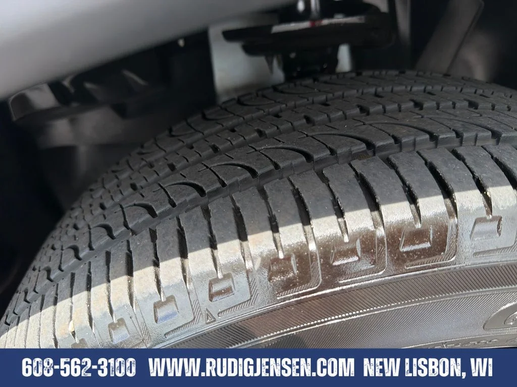 Used 2025 White Jeep Limited image 26