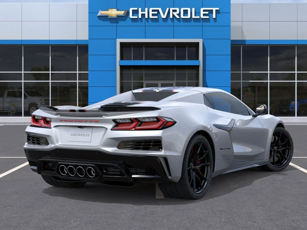 New 2027 Blade Silver Metallic Chevrolet 3LT image 4