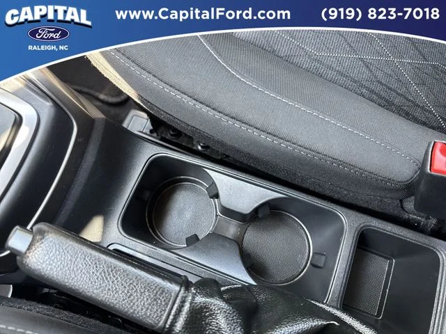 Used 2021  Ford SE image 31