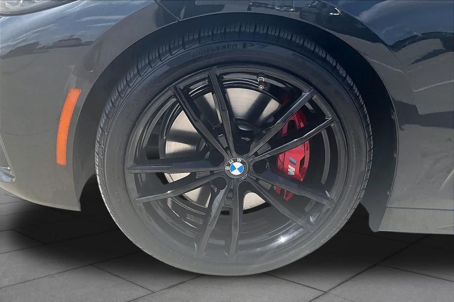 Used 2024 Black Sapphire Metallic BMW M440i image 9