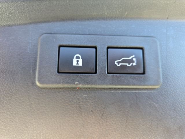 Used 2025 Silver Subaru Onyx Edition image 16