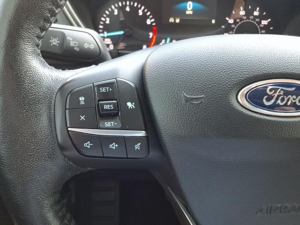 Used 2020 Gray Ford SEL image 18