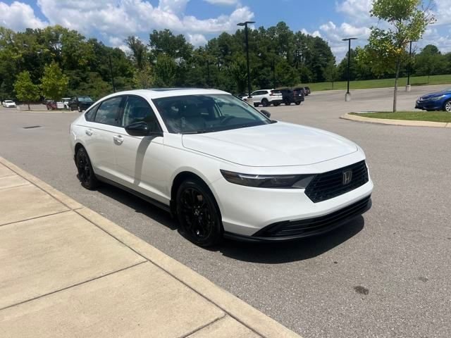 2025 Honda Accord SE - Photo 6