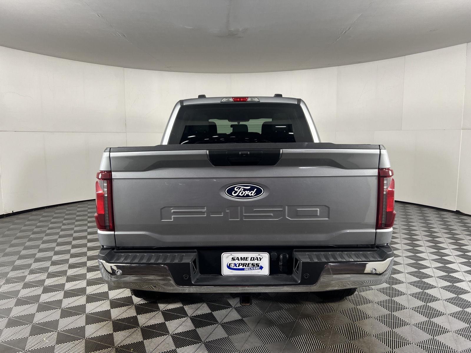 Used 2025 Iconic Silver Ford  image 20