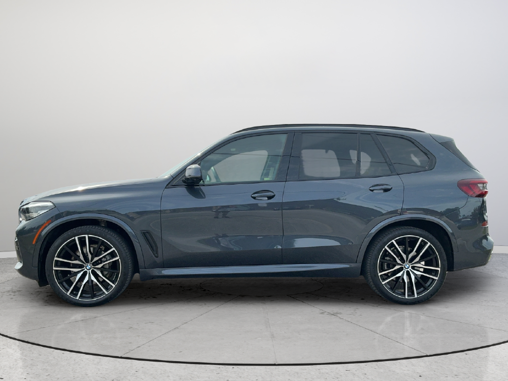 Used 2022 Gray BMW sDrive40i image 4