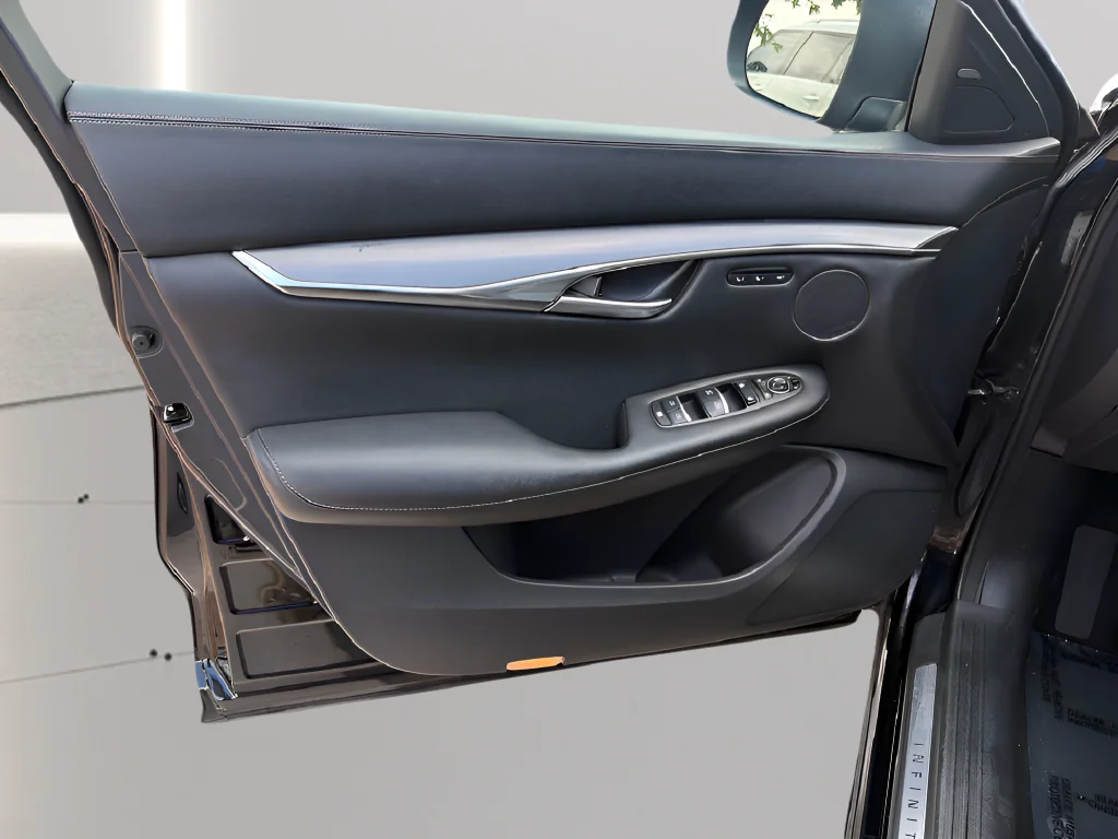 Used 2024 Black INFINITI LUXE image 17