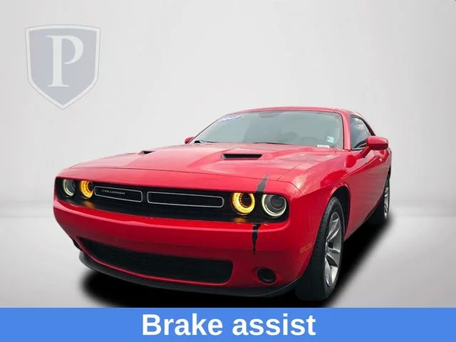 Used 2017 Red Dodge SXT image 11
