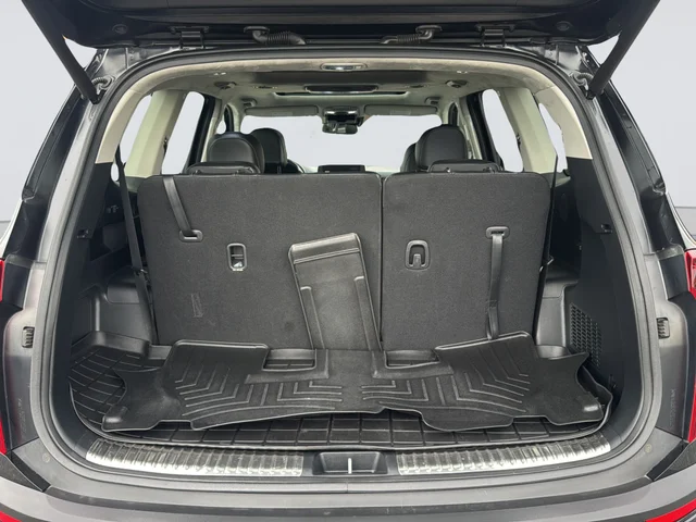 Used 2022 Black Kia SX image 34