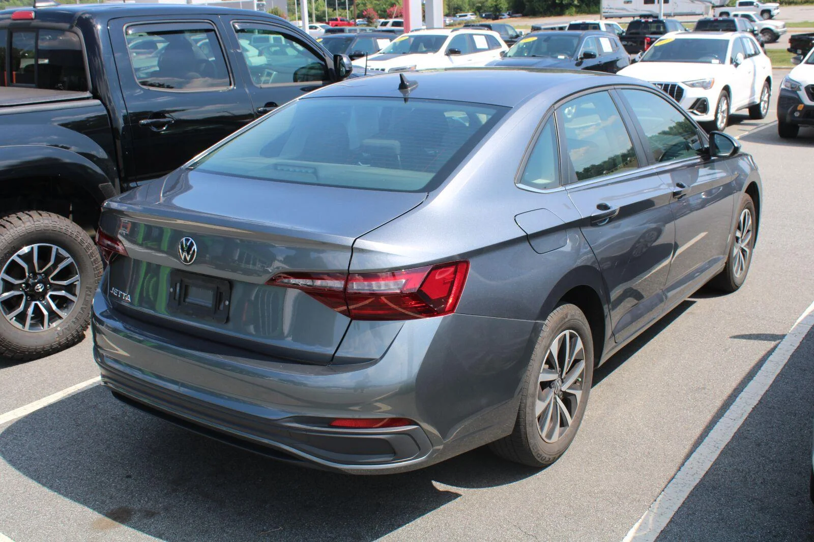 Used 2022 Platinum Gray Metallic Volkswagen S image 6