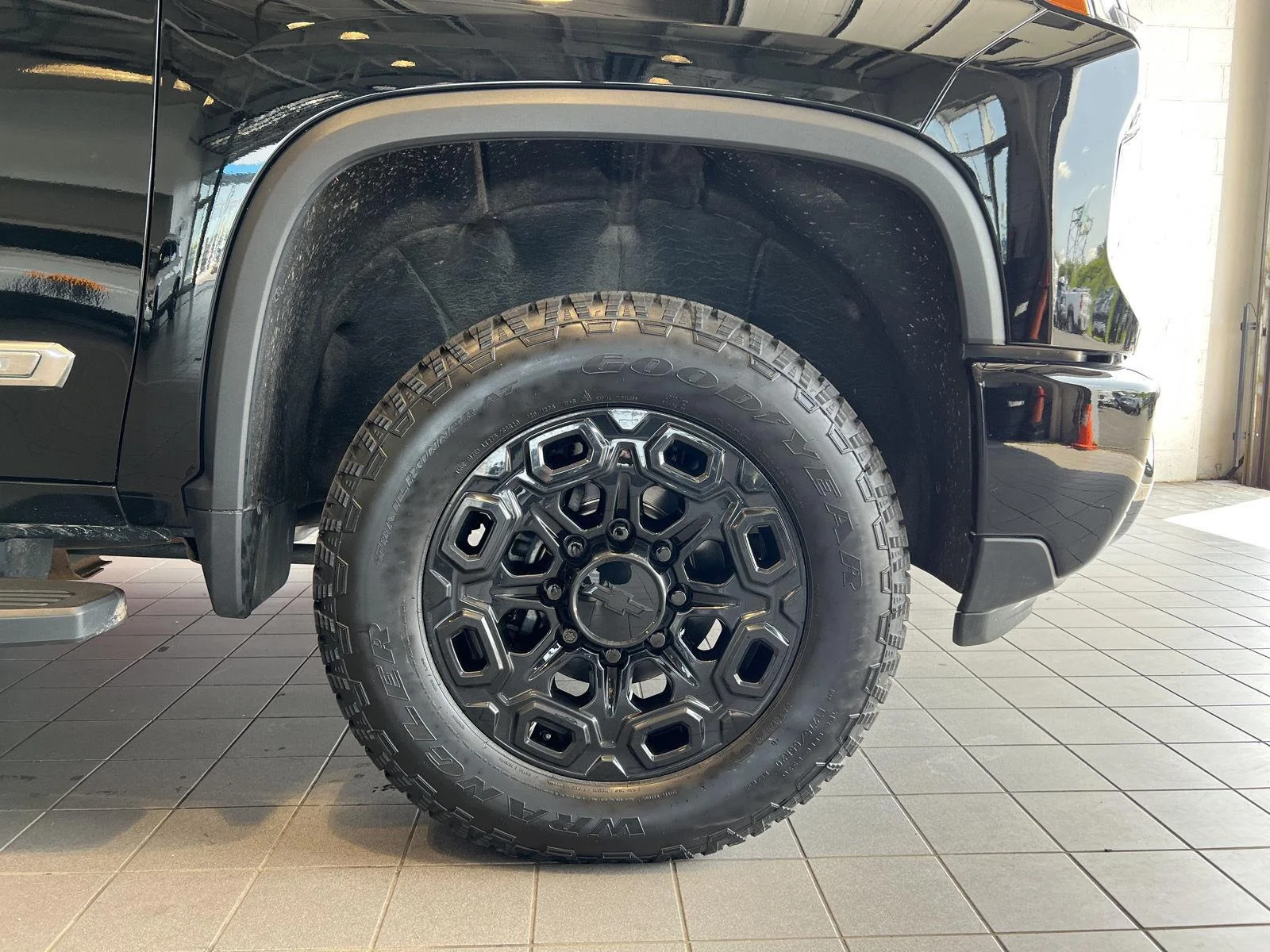 Used 2024 Black Chevrolet High Country image 15