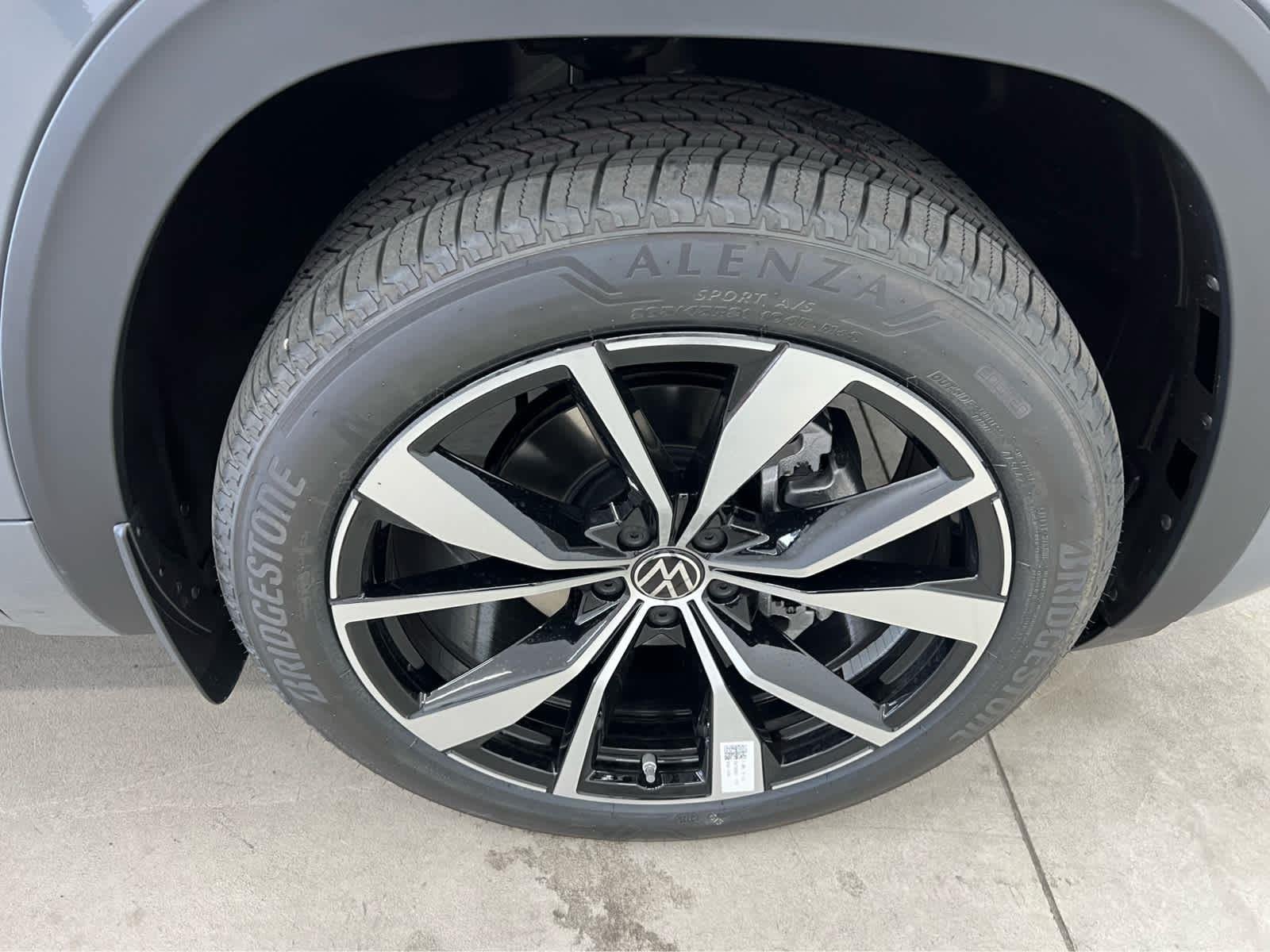 2026 Volkswagen Atlas Cross Sport SEL Premium R-LINE - Photo 8