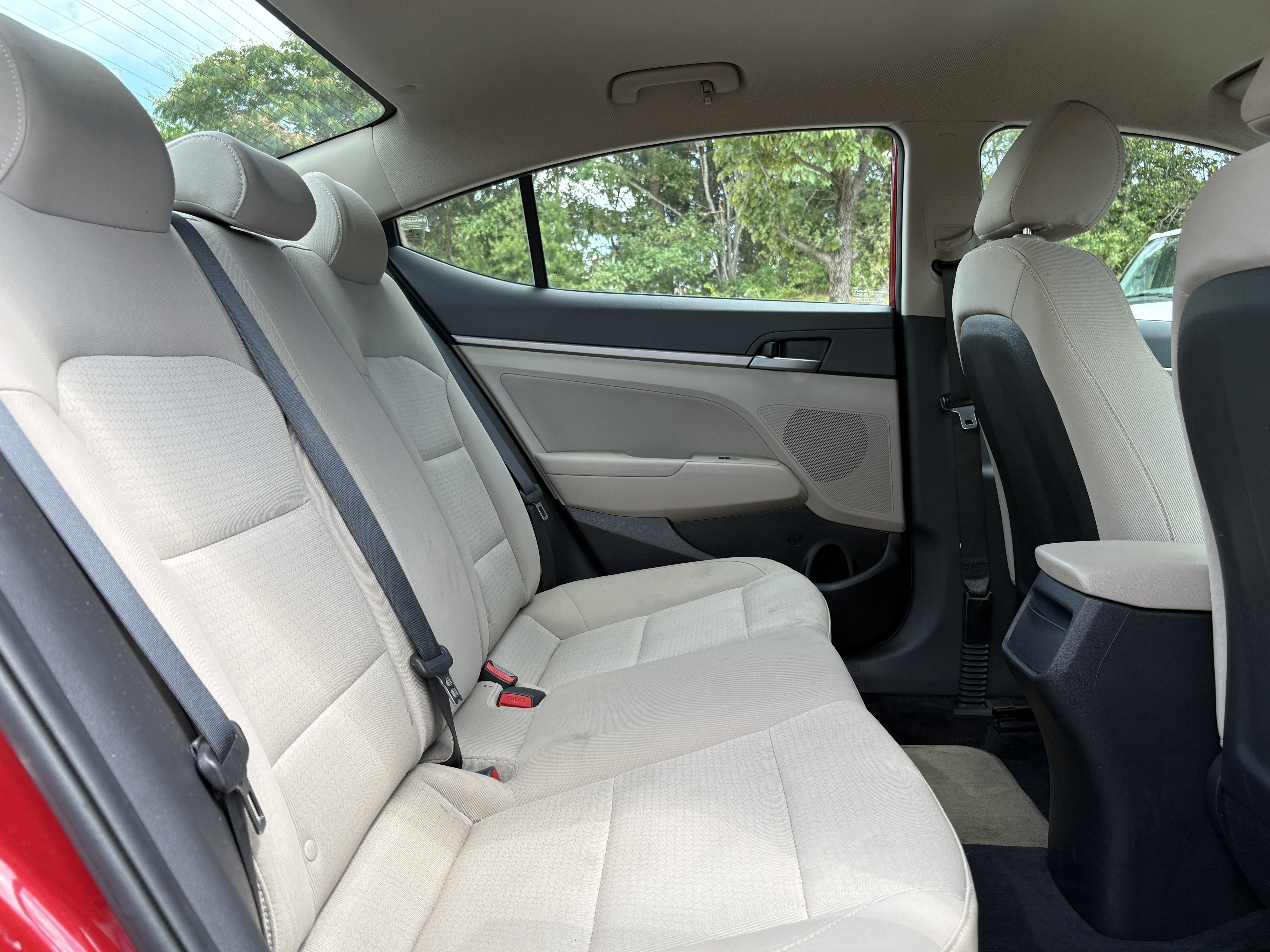 Used 2017 Scarlet Red Hyundai SE image 11