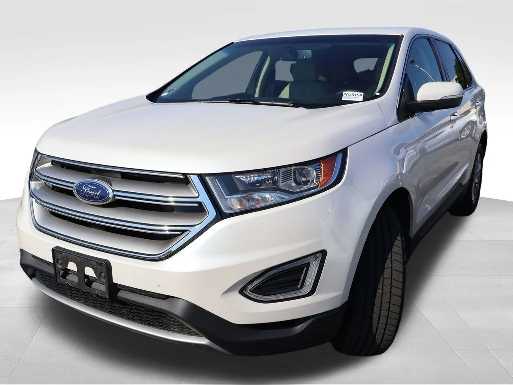 Used 2015 White Platinum Clearcoat Metallic Ford SEL image 3